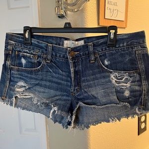 Women’s short shorts!